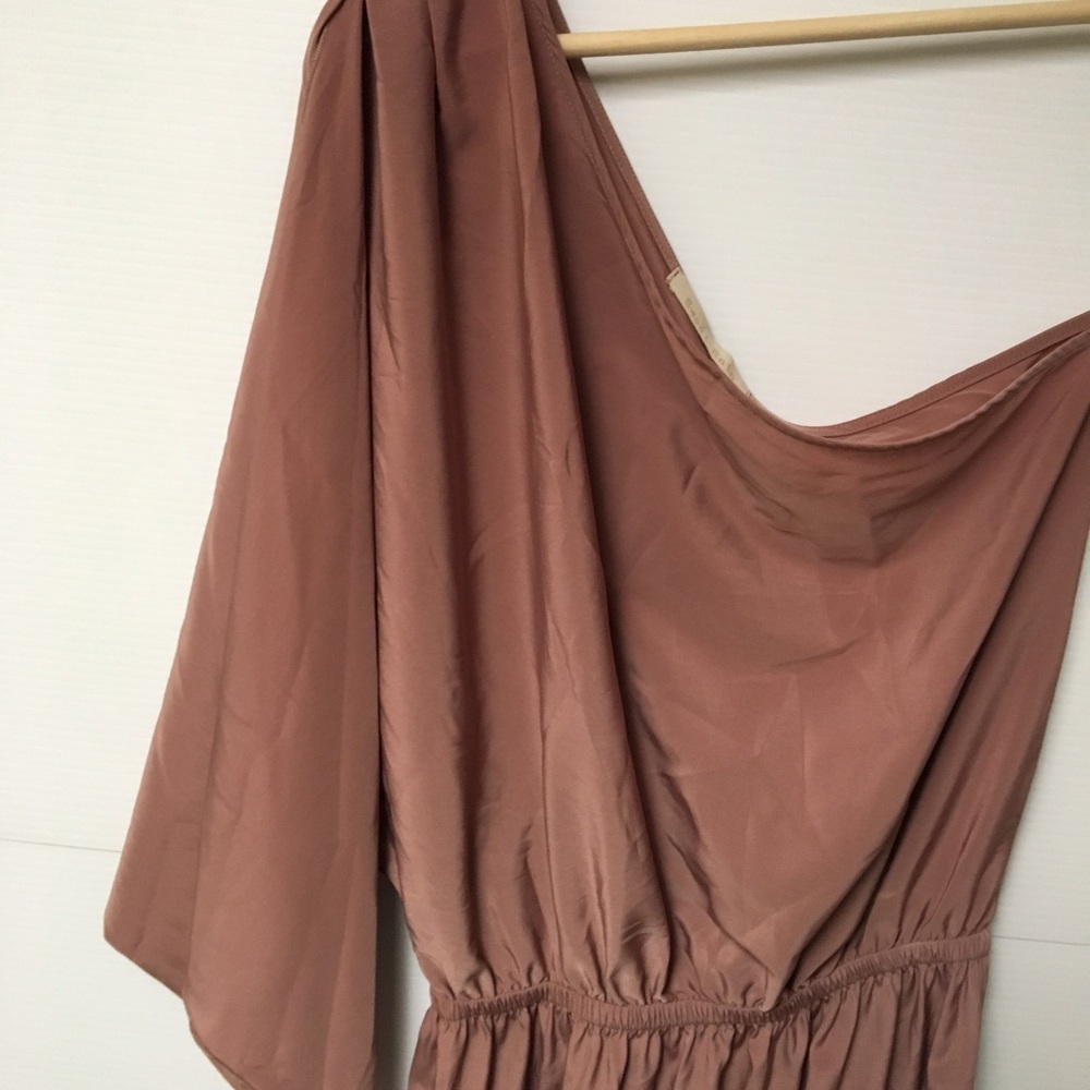 Off The Shoulder Dress - Picture 2 of 4